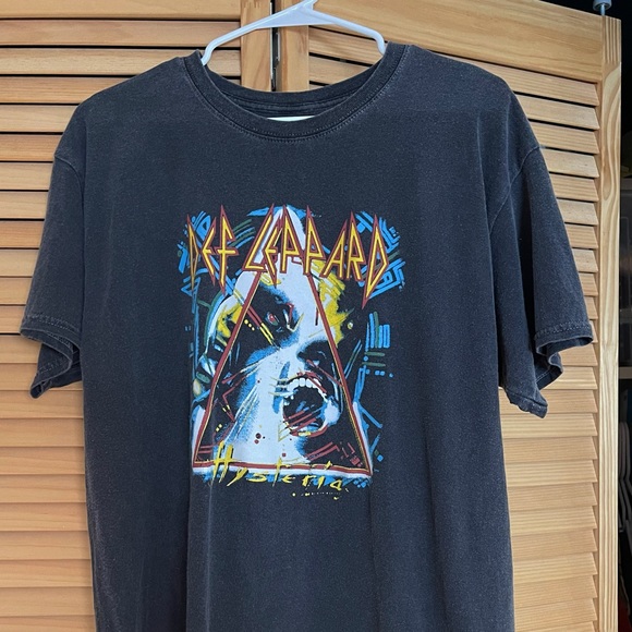 Def Leppard Graphic Tee - Picture 3 of 4